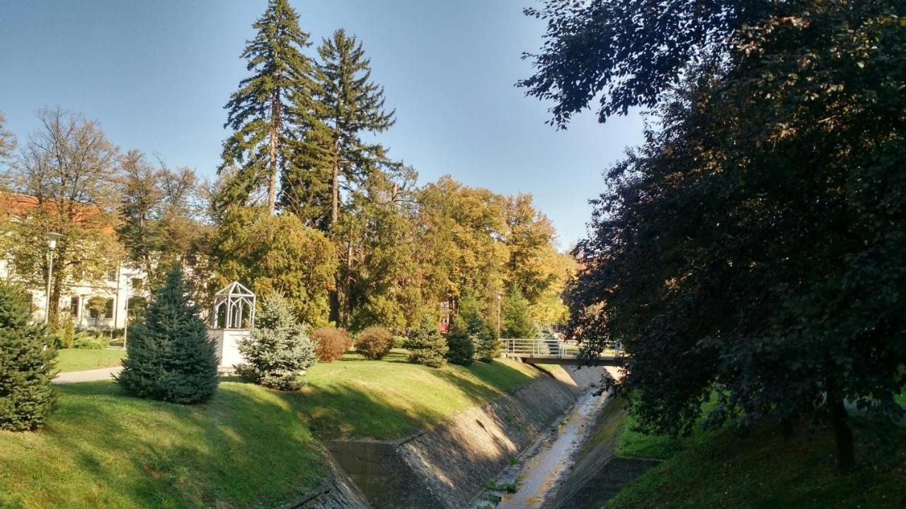 Sobe Lara Lägenhet Gradacac Exteriör bild