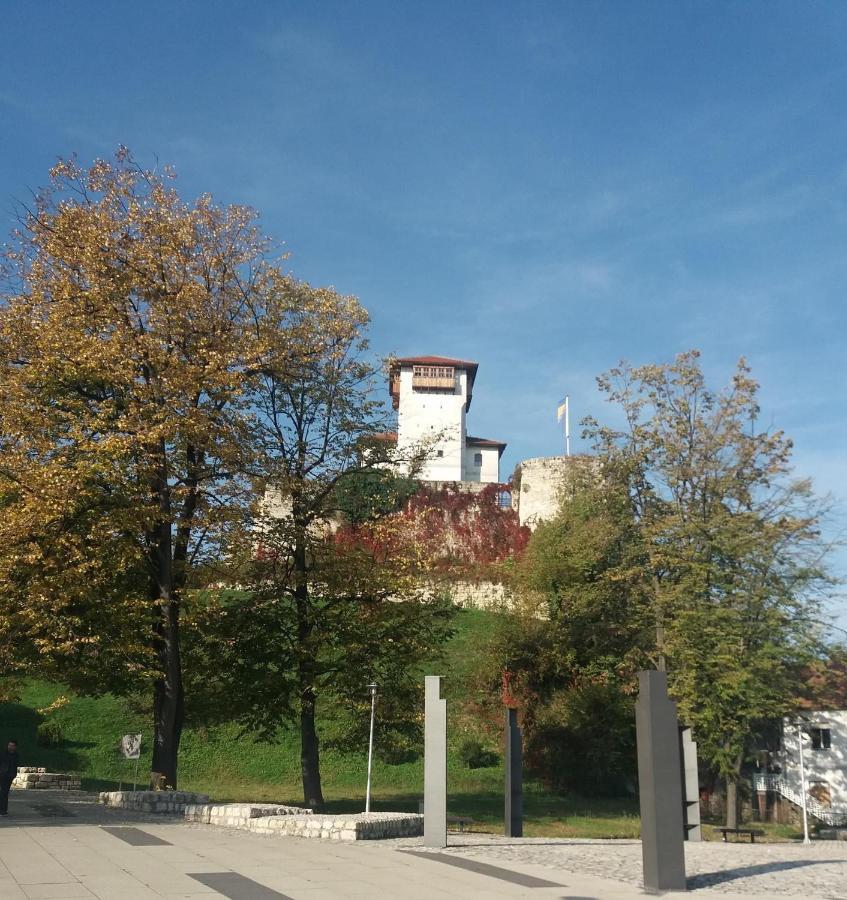 Sobe Lara Lägenhet Gradacac Exteriör bild